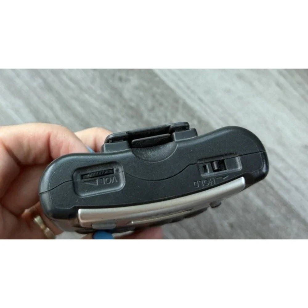 Sony Walkman SRF-M37V Portable Radio AM FM Weather Band Works Belt Clip